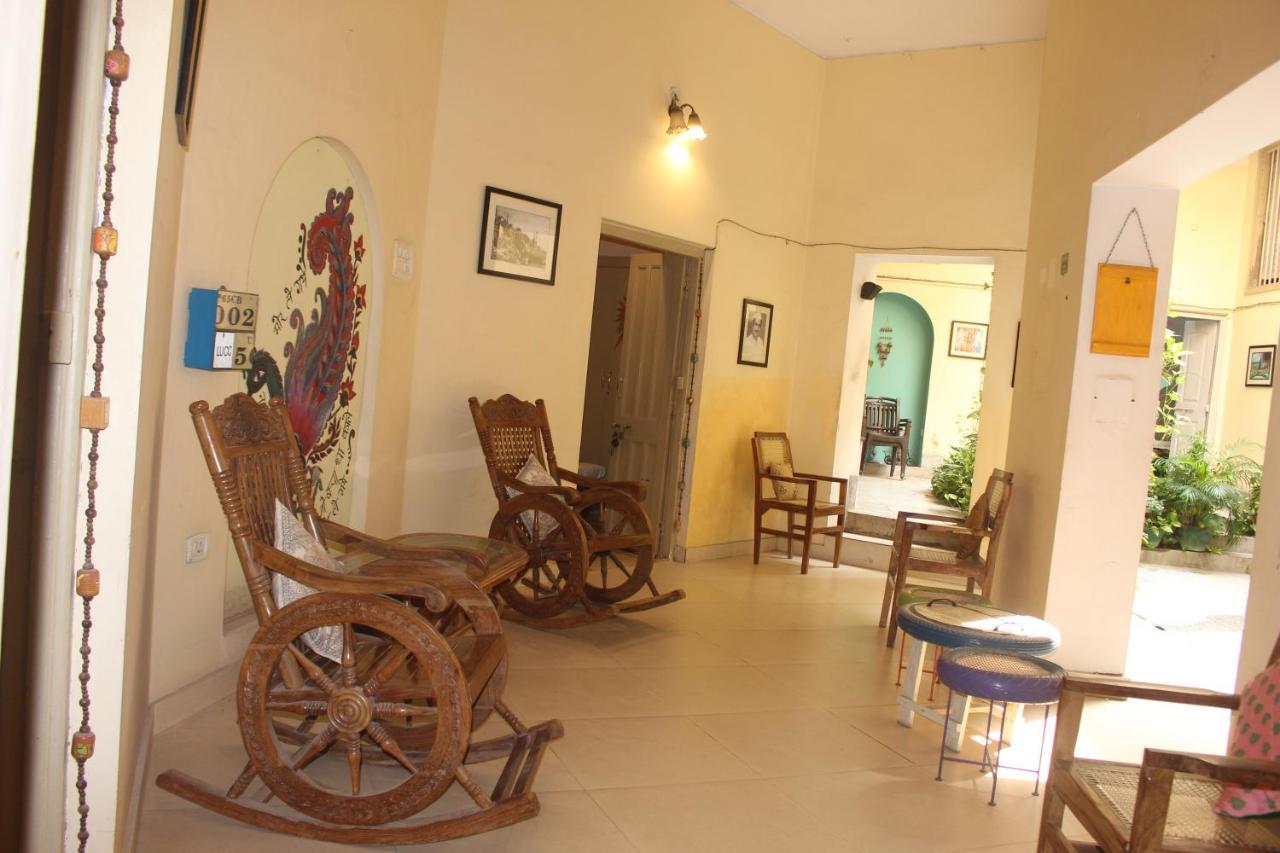 Cozy Inn فاراناسي المظهر الخارجي الصورة
